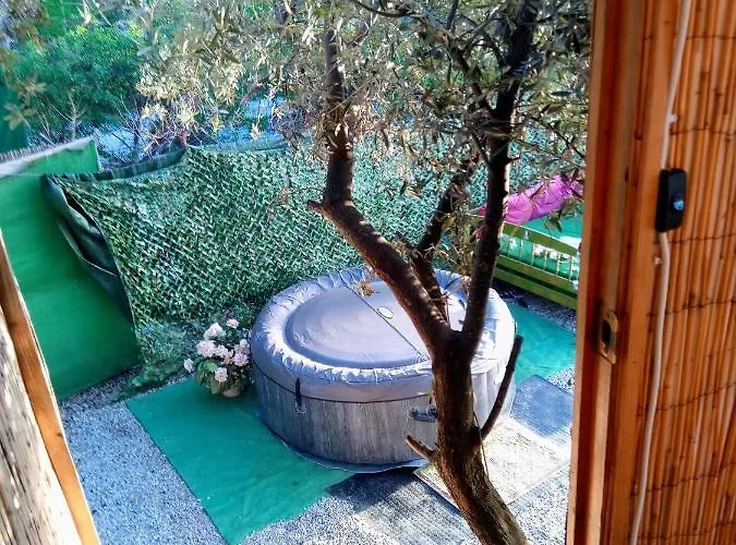 Domek alpejski Treehouse ,casa Arbol, With
